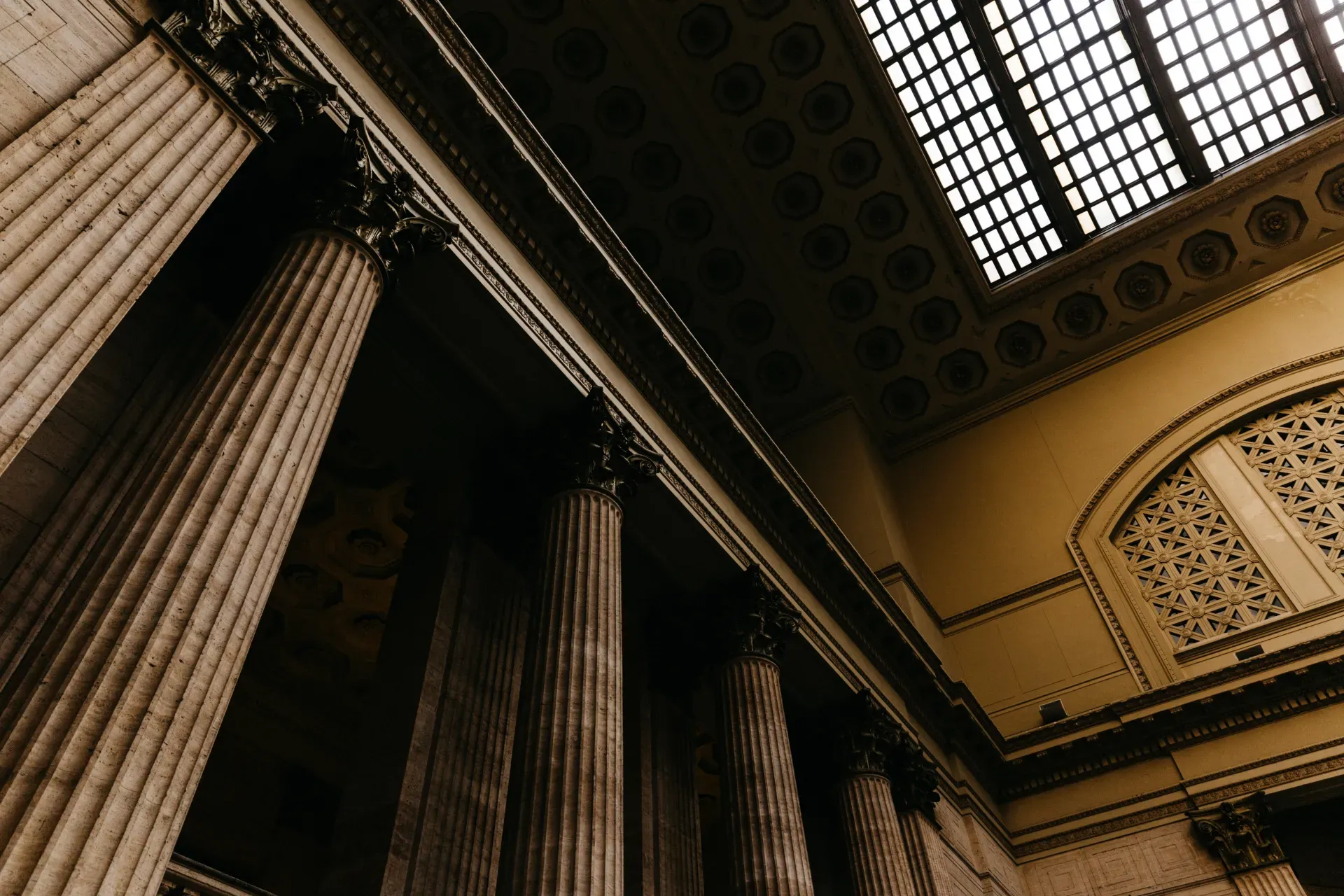 Tribunal Decide a Favor dos Trabalhadores em Disputa Salarial